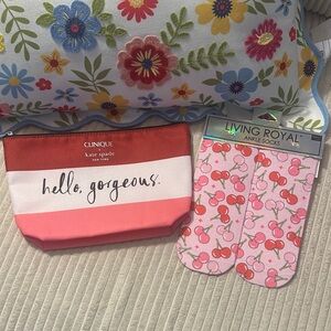 🍒Clinique x Kate Spade Cosmetic Pouch & Cherry Socks🍒
